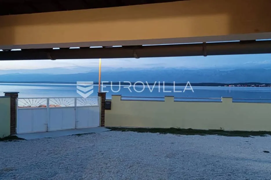 nin, ždrijac, prekrasna apartmanska vila, prvi red do mora - slika 32