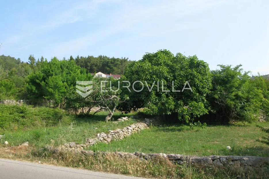 Korčula, Vela Luka, građevinsko zemljište 200 m od mora