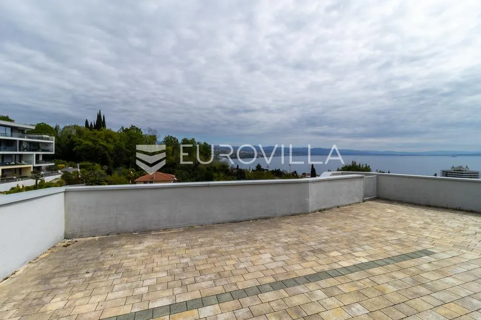 opatija, volosko, luksuzan penthaus 267 m², krovna terasa s jacuzzijem - slika 44