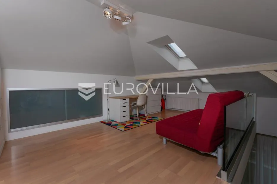 rijeka, donja vežica, peterosobni stan 186 m², dva balkona, parking - slika 18