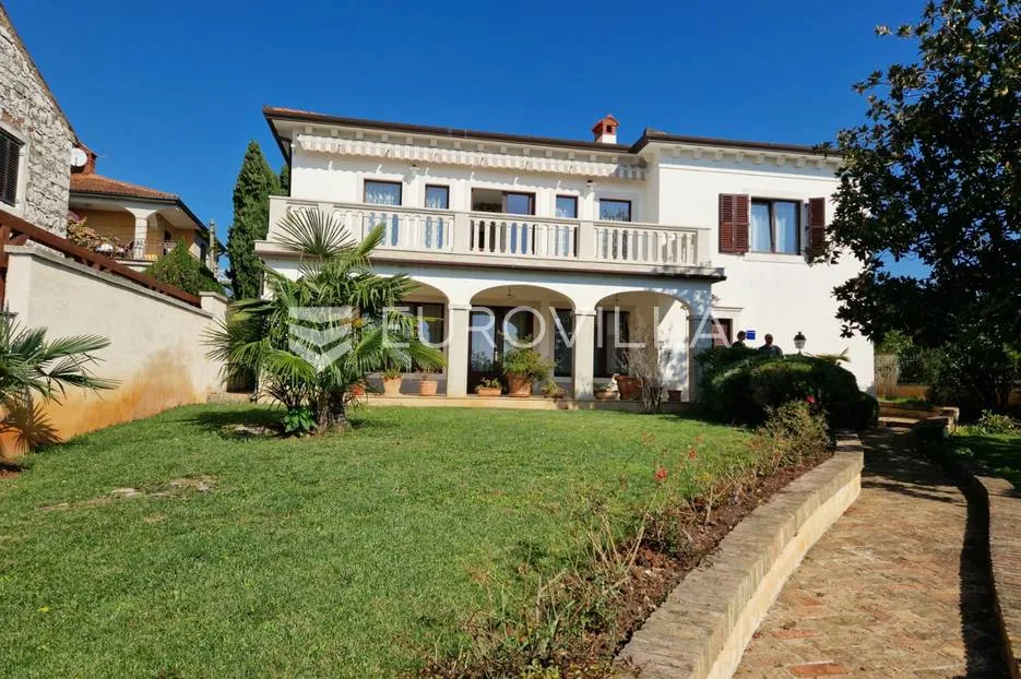 umag, vila prvi red do mora - slika 23