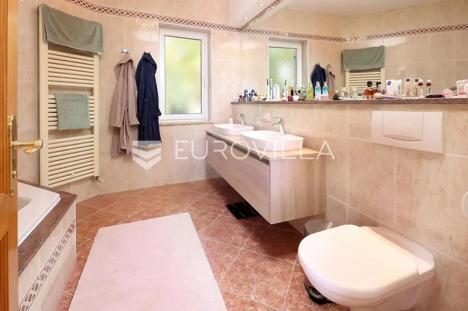 opatija, bregi, predivna obiteljska vila, panoramski pogled na more - slika 20