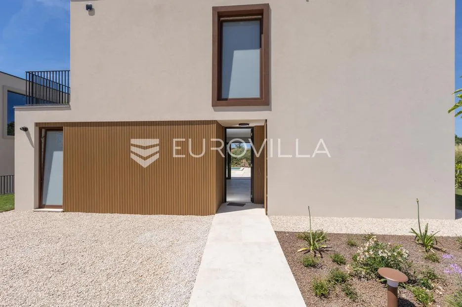 istra, vabriga, vila s pogledom na more i masline - slika 9