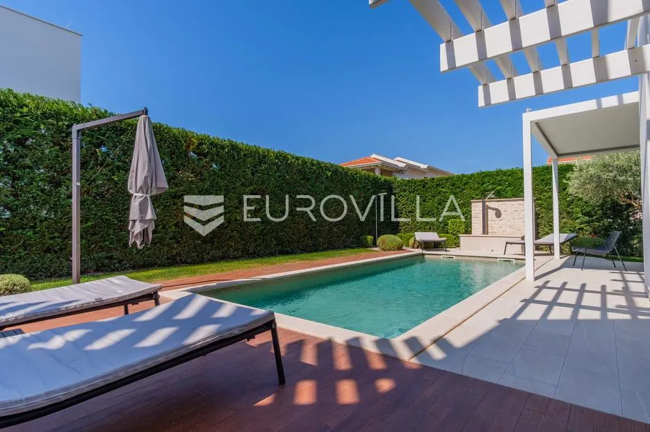 istra, funtana, moderna vila 179 m² s bazenom i privatnim parkingom - slika 8