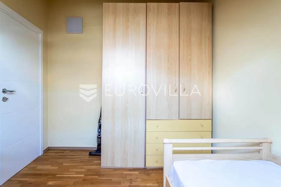 makarska, zelenka, trosoban stan s pogledom na more - slika 13
