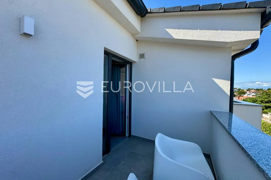 istra, premantura, luskuzan stan s pogledom na more i jacuzzijem - slika 18