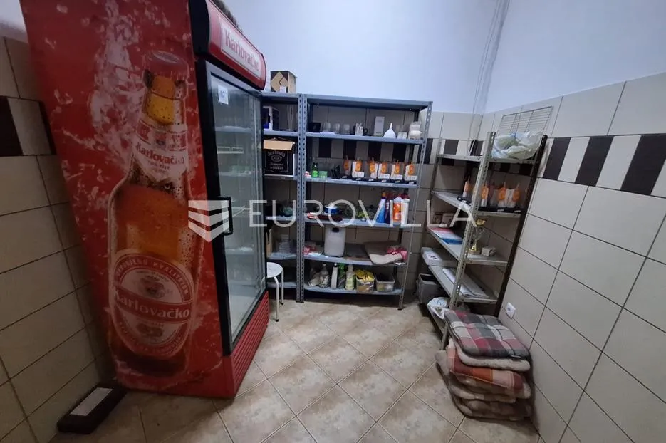 karlovac, poslovni prostor, restoran 300 m², odlična lokacija, sav inventar - slika 16