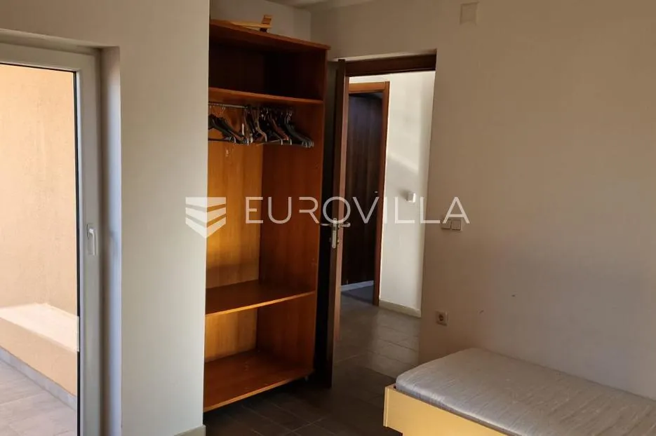 pag, novalja, tri apartmana u stambenoj zgradi - slika 3