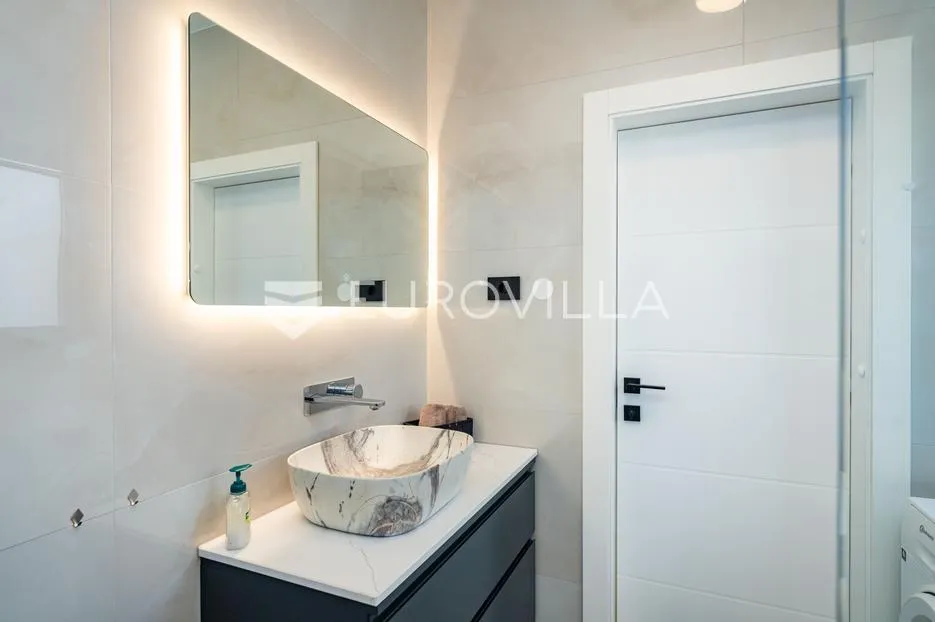 zadar, vrsi, predivna samostojeća novoizgrađena vila/kuća s bazenom - slika 25