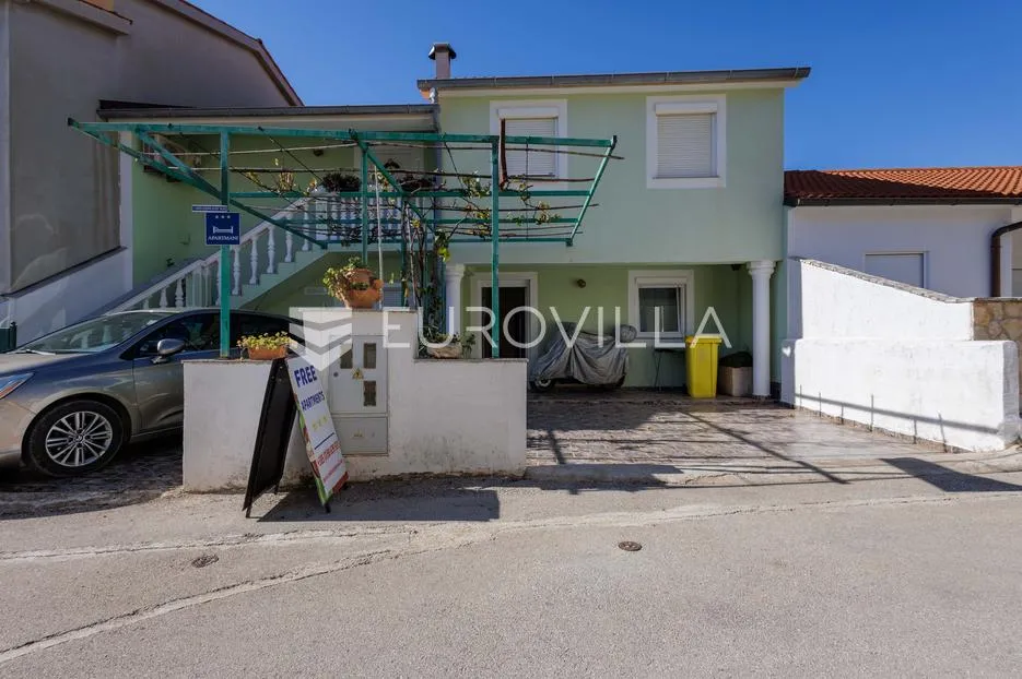 istra, medulin, kuća s dva stana, 100 m od mora - slika 24