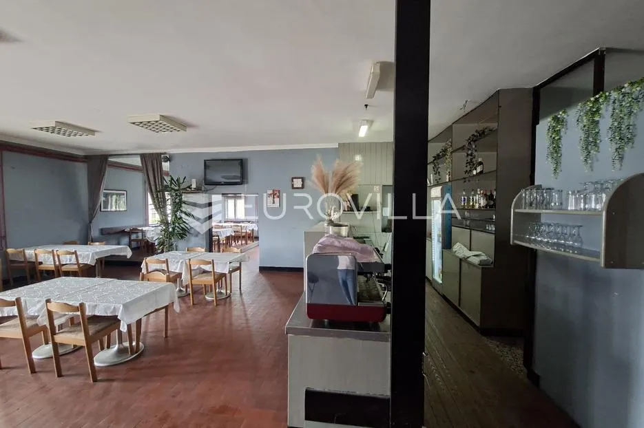okučani, ugostiteljski objekt 576 m² na zemljištu od 2.225 m² - slika 2