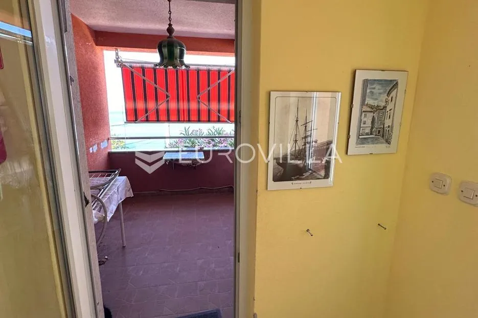 senj, kuća 200 m² s dva odvojena stana na lokaciji blizu mora - slika 12