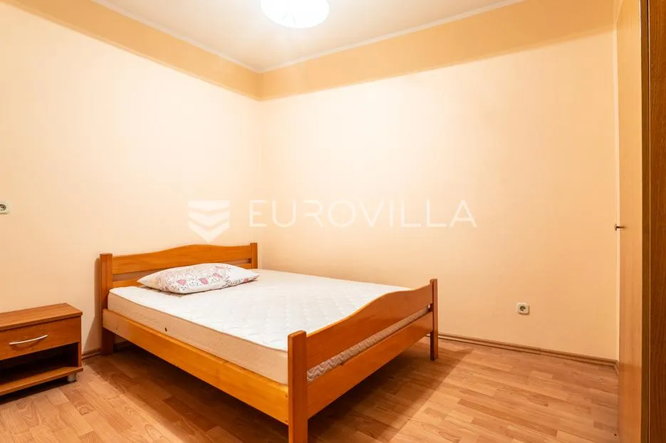 vodice, dvosoban stan na 1. katu i poslovni prostor u prizemlju, 165,52 m² - slika 10