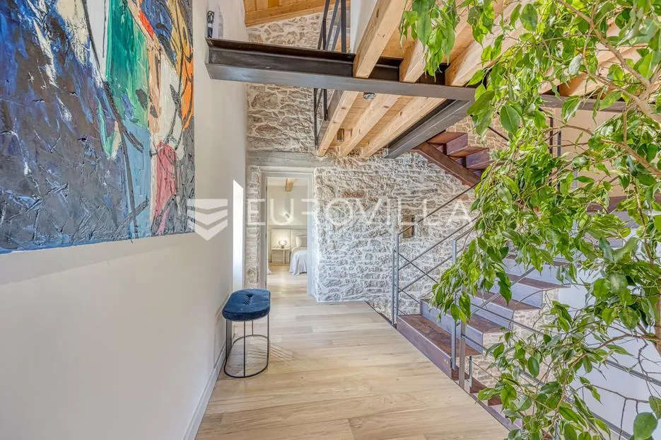 istra, labin, šumber, unikatna samostojeća villa na velikoj okućnici s pogledom - slika 28