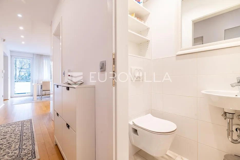 zagreb, britanski trg, prekrasan trosoban stan 80 m² - slika 7