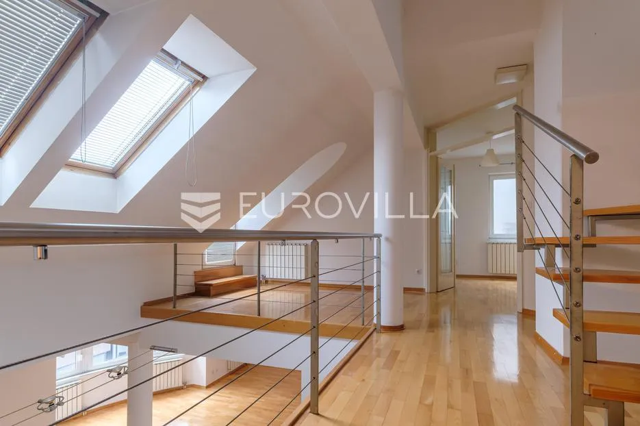 zagreb, trešnjevka, vmd, luksuzan troetažan stan s terasom, otvoreni pogled - slika 33