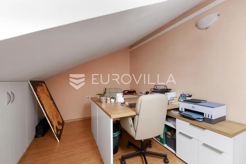 viškovo, marčelji, odličan peterosoban stan 151 m², dvoetažan - slika 25