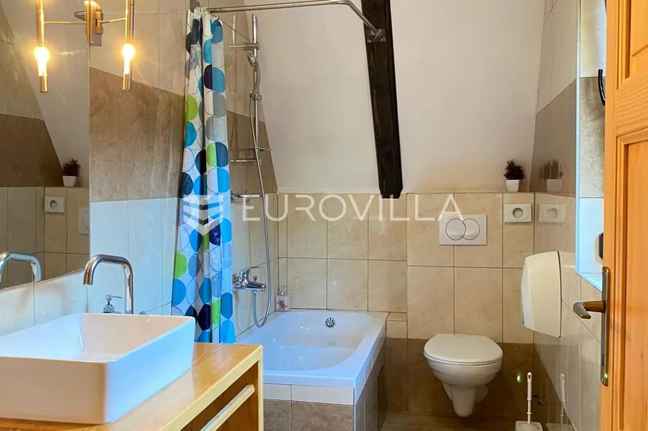 plitvička jezera, korenica, dvije kuće 470 m² - slika 31