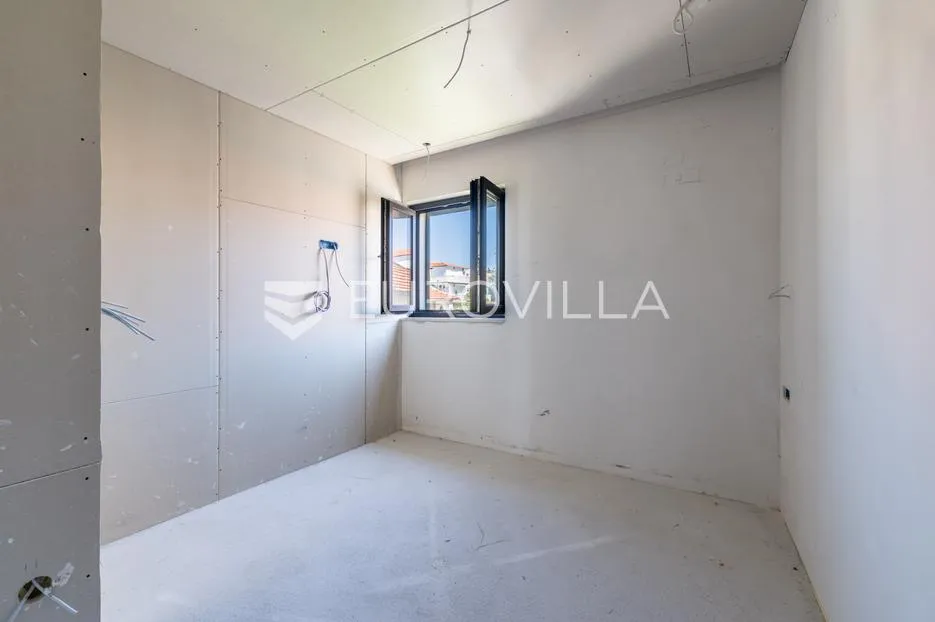 čiovo, okrug gornji | dvosobni apartman na drugom katu - slika 7
