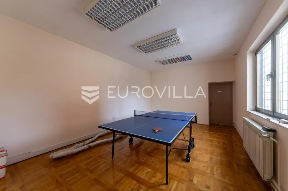 osijek, centar, zakup, opremljena poslovna zgrada 150 m2 - slika 11