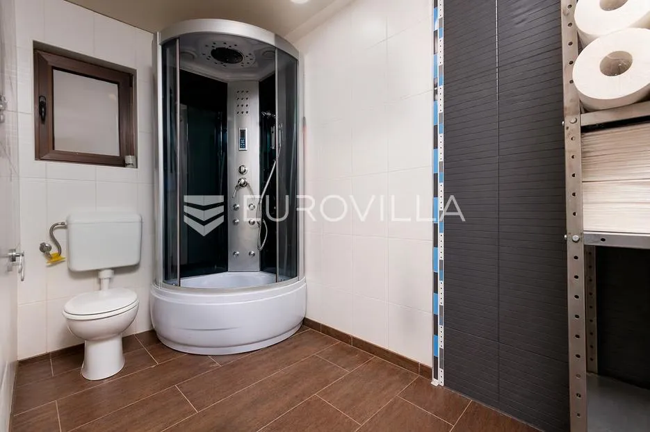 opatija, volosko, reprezentativan poslovni prostor, terasa 100 m² - slika 19