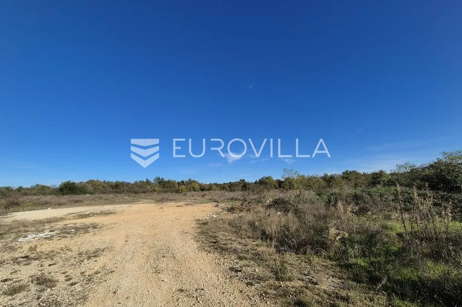 istra, poreč, gospodarsko zemljište u industrijskoj zoni 12.330m2 - slika 2
