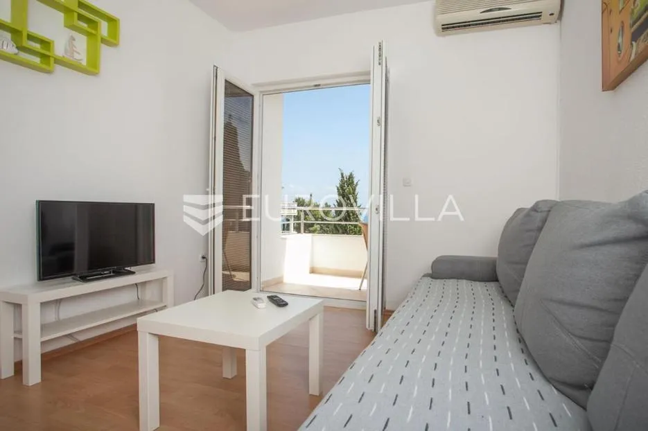 Trogir, Seget Vranjic, dvosoban apartman za dugoročan najam - Seget Vranjica, Seget