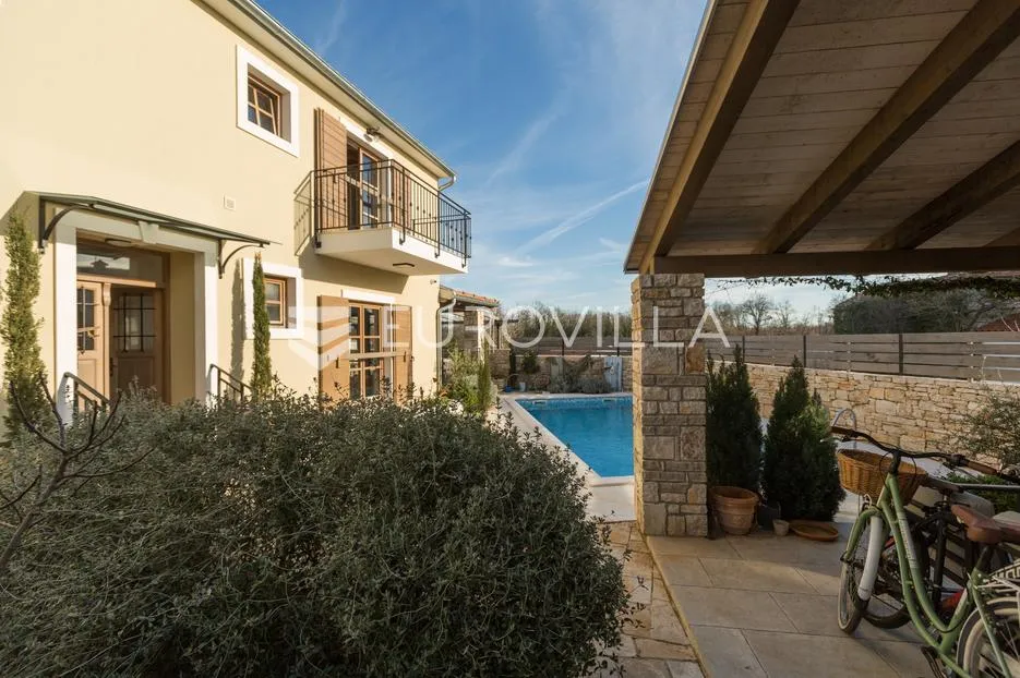 istra, peresiji, jedinstvena samostojeća kuća 200m2 s bazenom - slika 10