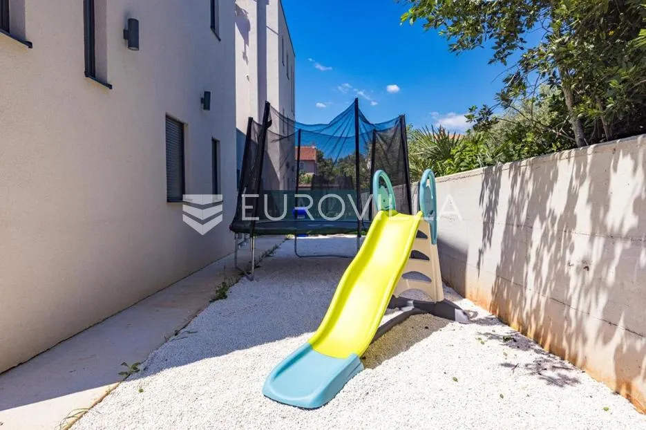 istra, banjole, dvojna vila, prvi red do mora, 244 m² s pogledom na marinu - slika 5