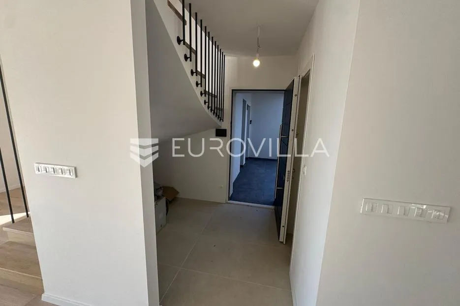 matulji, pavlovac, novogradnja, troetažni četverosoban stan 148 m² s pogledom na more - slika 5