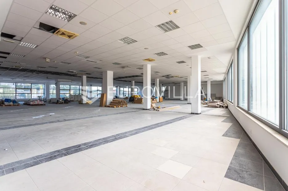 split, dračevac: moderna poslovna zgrada na vrhunskoj lokaciji za vaš uspjeh - slika 8