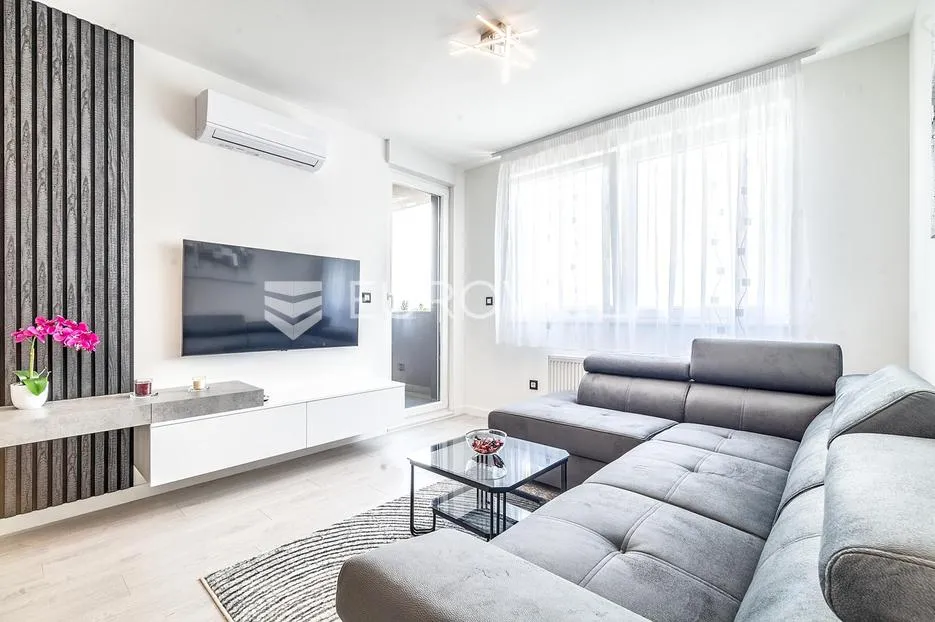 Zagreb, Novi Zagreb, Otok moderan dvosoban stan 46 m²
