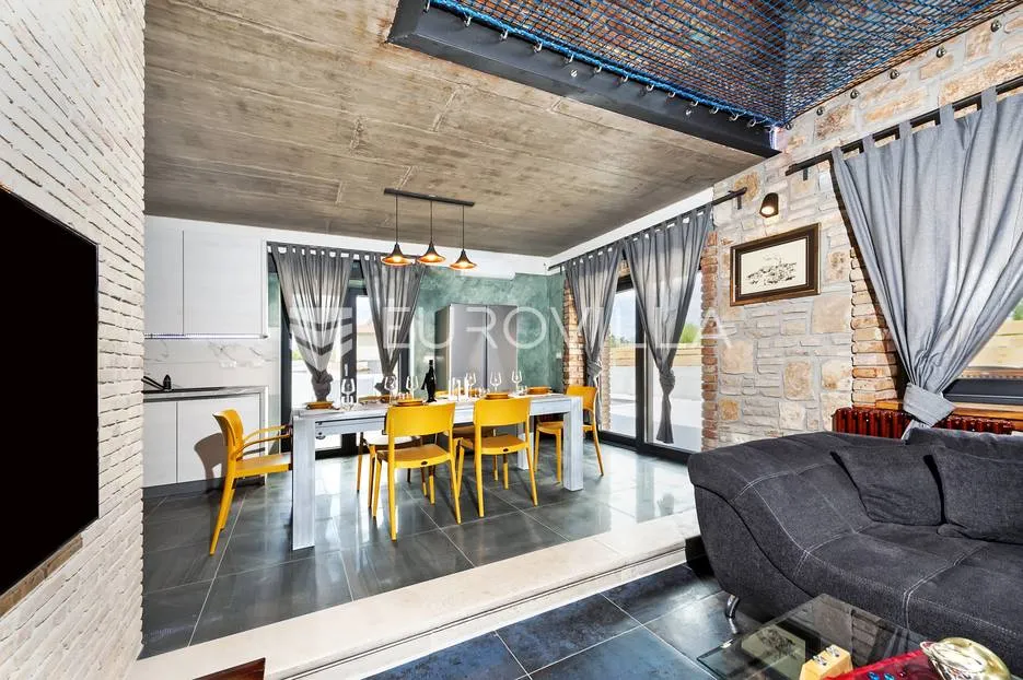rovinj, šira okolica rovinja posebna samostojeća kuca 200 m² - slika 5