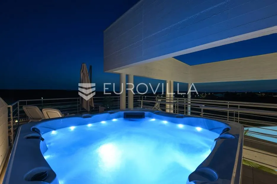 zadar, debeljak, luksuzno opremljena villa s bazenom i pogledom na more - slika 22