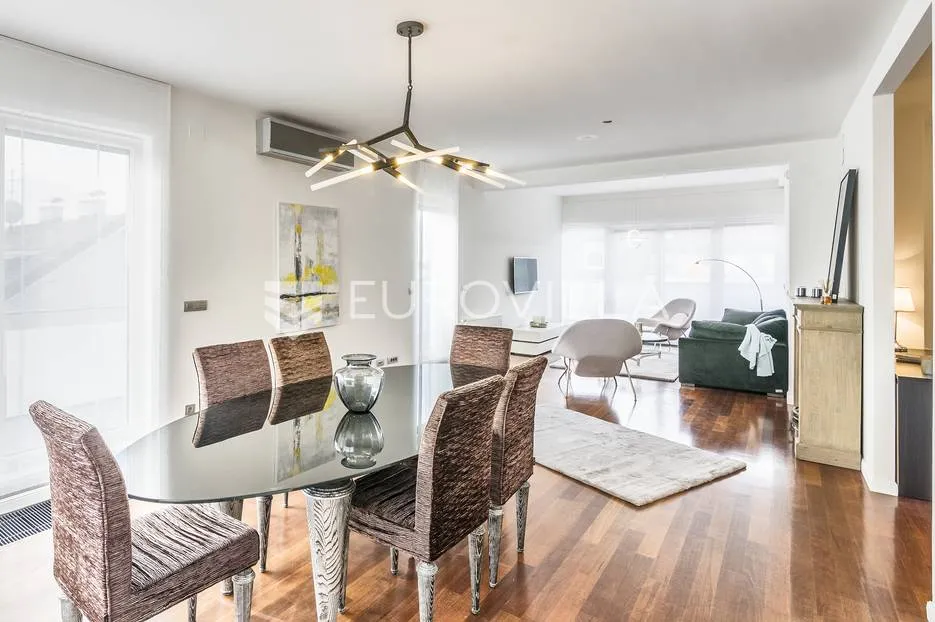 pantovčak četverosobni penthouse za najam u urbanoj vili na zelengaju - slika 6