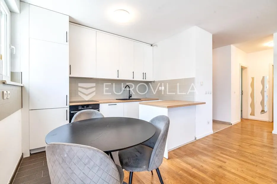 zagreb, blato, atraktivan trosoban stan s parkingom, 74 m² - slika 3