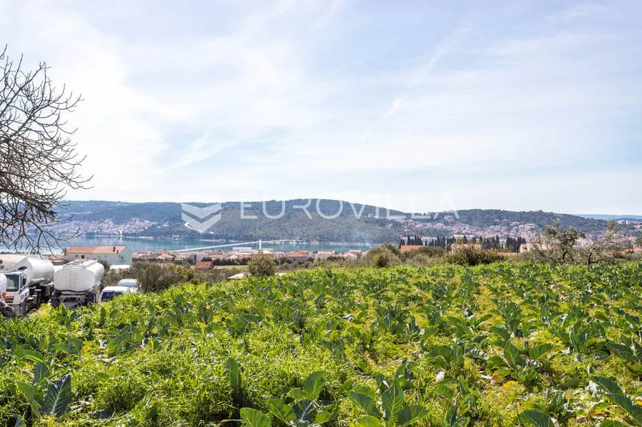 trogir, krban, građevinsko zemljište s pogledom na more - slika 14