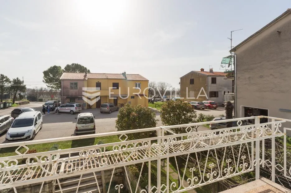 istra, buje, stambeno poslovna kuća 750m2 u centru grada - slika 24