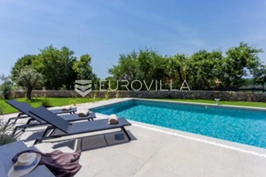 istra, smoljanci, kvalitetna i moderna samostojeća kuća, 208 m², grijani bazen 40 m² - slika 18