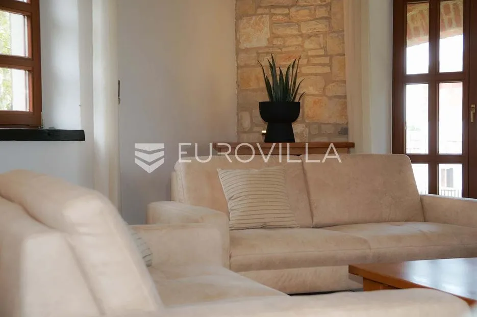 istra, sveti lovreč, kamena vila 269 m2 s bazenom, velikim vrtom i pogledom na more - slika 4