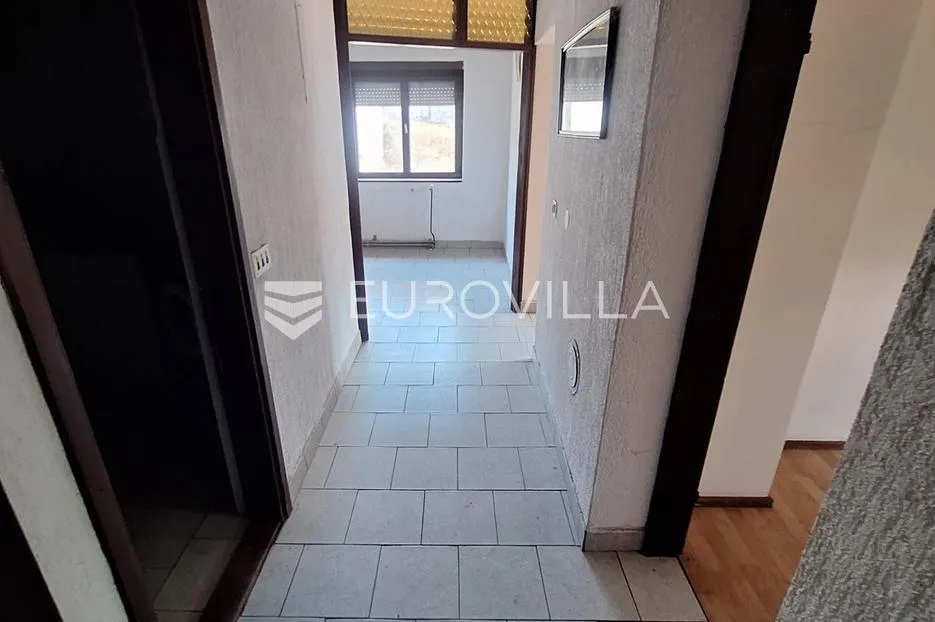 ogulin, sabljak selo, kuća 350 m² s gospodarskim zgradama, 70 m do jezera sabljaci - slika 5