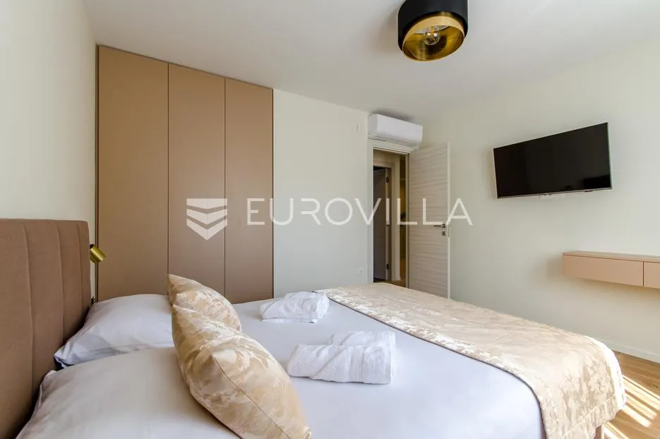 split, žrnovnica, vila s bazenom na mirnoj lokaciji - slika 23