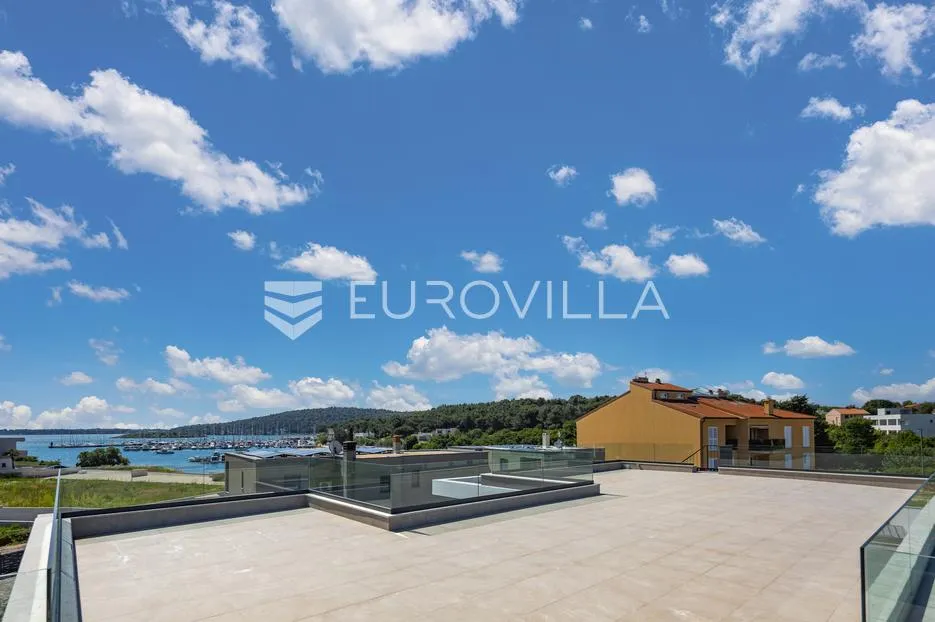 istra, pomer, unikatna, moderna villa 20 m od mora 417 m² - slika 63