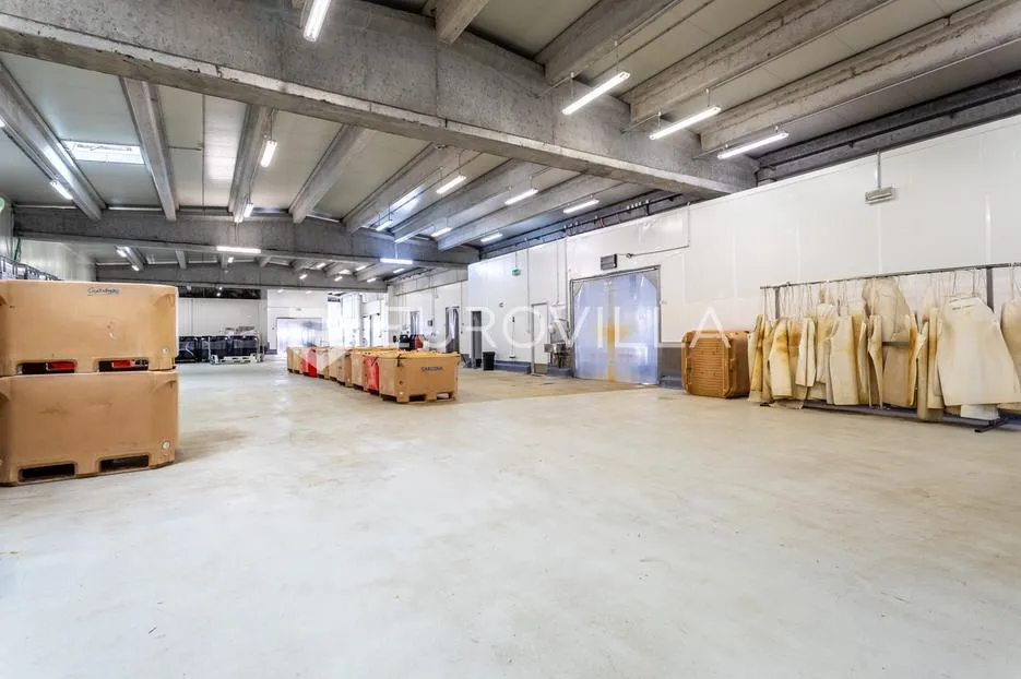 sinj, kukuzovac, poslovna zgrada u gospodarskoj zoni, površine 1.648 m² - slika 5