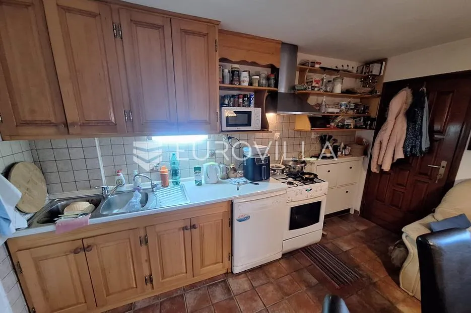 ogulin, gornje zagorje, kuća 210 m², vlastito kupalište na jezeru sabljaci - slika 12