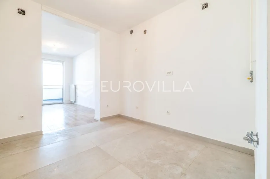 zagreb, gornja dubrava, odličan poslovni prostor nkp 132 m2 s dva vanjska parkirna mjesta - slika 3