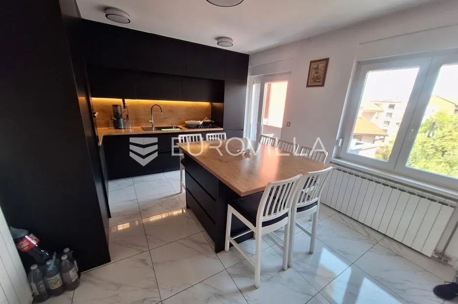 karlovac, luščić, kuća 345 m², novouređena, odlična lokacija - slika 4
