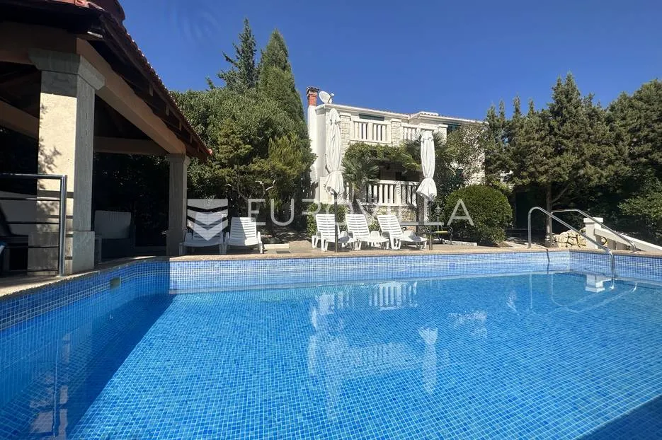 korčula, lijepa dalmatinska kuća uz more s bazenom - slika 8