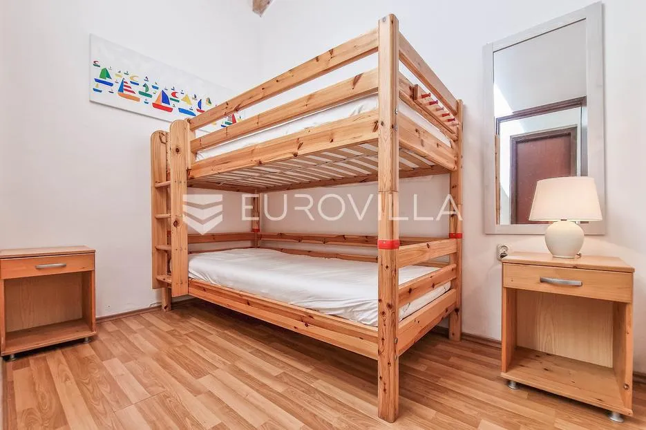 istra, poreč, okolica, prizemnica od 102m2 s 3 spavaće sobe na 400m od plaže - slika 9