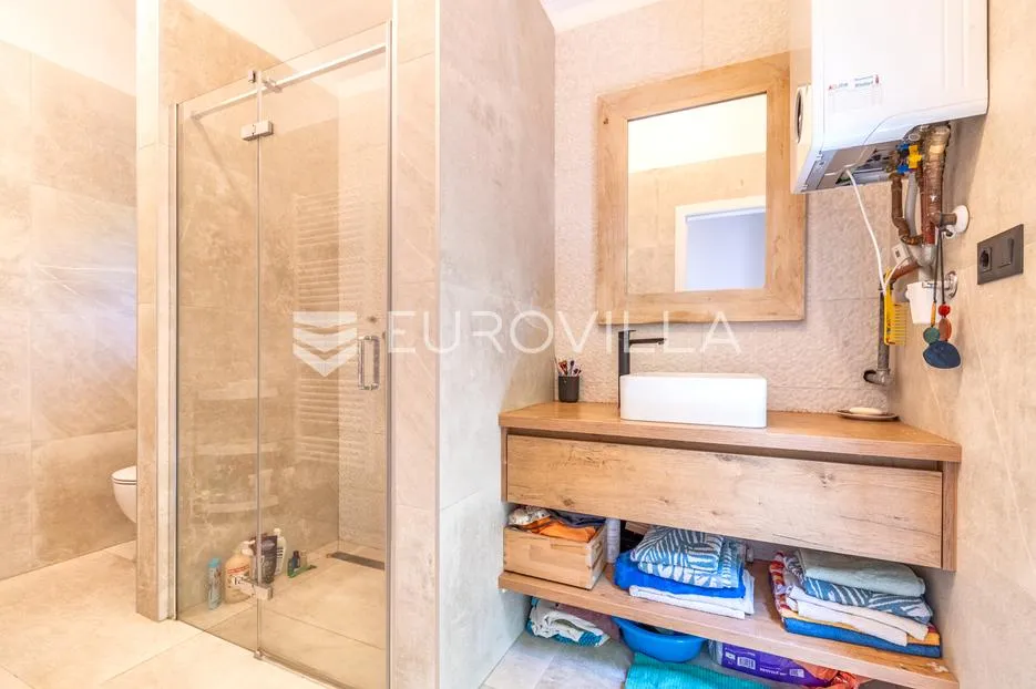 zagreb, maksimir prekrasna kuća 120 m² na parceli od 720 m² - slika 12